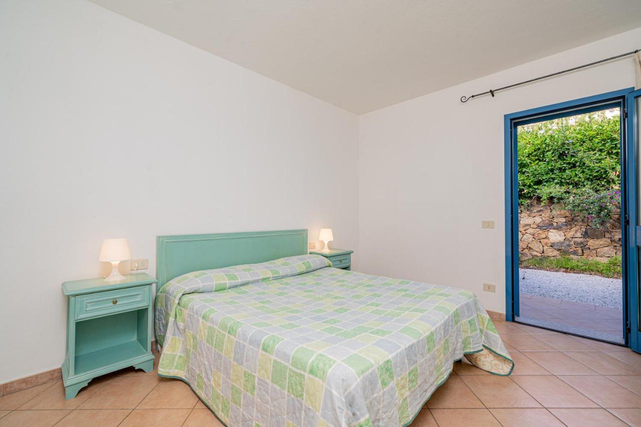 Apartments In Residence With Swimming Pool In Cala Girgolu Monte Petrosu Exterior foto